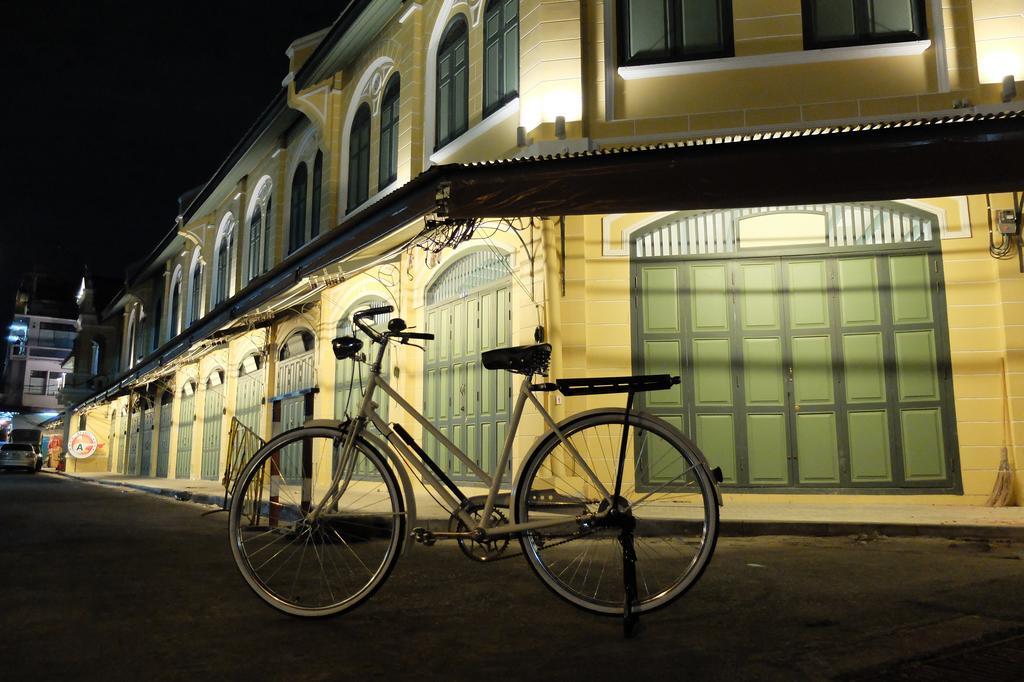Old Capital Bike Inn - Sha Certified Bangkok Exterior foto