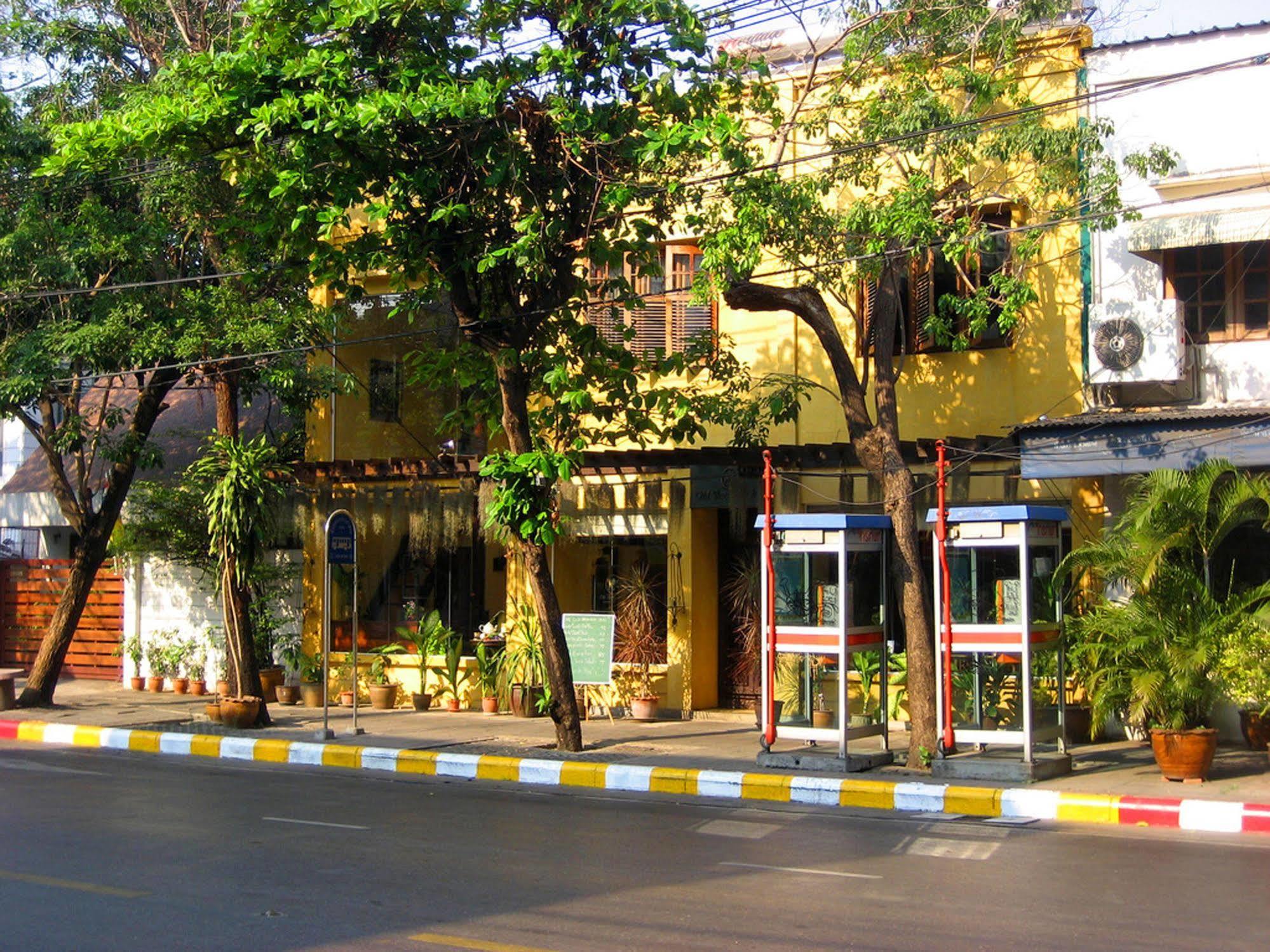 Old Capital Bike Inn - Sha Certified Bangkok Exterior foto